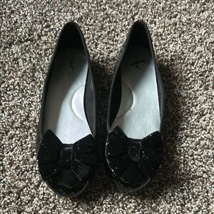 Cat & Jack Black Bow Kids Shoes (NWOT)